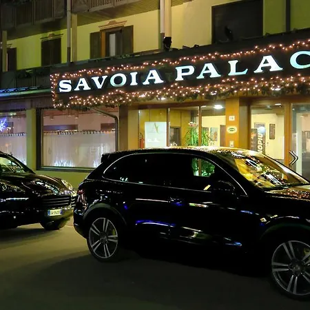 Savoia Palace مادونا دي كامبيليو